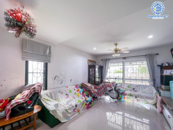 *****บ้านเดี่ยวมือสอง ย่านนนทบุรี ม.ดีไลท์ พุทธมณฑล-ศาลายา หลังมุม เนื้อที่กว้างขวางมากถึง 58.2 ตร.ว. ฟังก์ชัน 3 ห้องนอน 2 ห้องน้ำ ที่จอดรถ 2 คัน บ้านสวย พร้อมเข้าอยู่ได้ทันที บนทำเลแห่งการเดินทาง เชื่อมต่อได้หลายเส้นทาง ใกล้ทางด่วน "ศรีรัช"